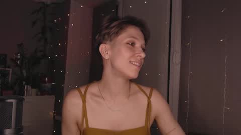 Snapshot of your_hot_ex chatting on 02-07-25, 08:53 Alex and Kris long hair online show from 02-07-25, 08:53