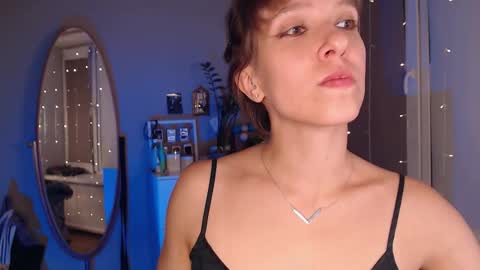 Snapshot of your_hot_ex chatting on 09-15-25, 05:57 Alex and Kris long hair online show from 09-15-25, 05:57