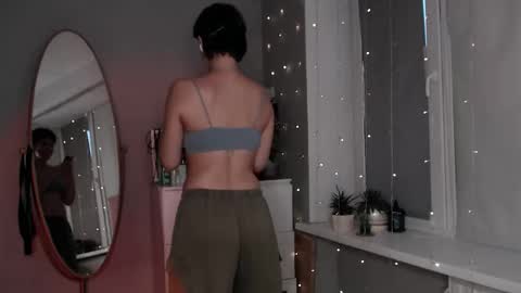 Snapshot of your_hot_ex chatting on 09-30-25, 03:39 Alex and Kris long hair online show from 09-30-25, 03:39