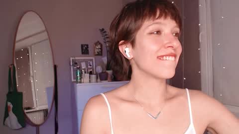 Snapshot of your_hot_ex chatting on 11-05-25, 09:26 Alex and Kris long hair online show from 11-05-25, 09:26