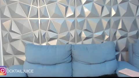 Snapshot of your_juice_ocktail chatting on 09-22-25, 03:19 your_juice_ocktail online show from 09-22-25, 03:19