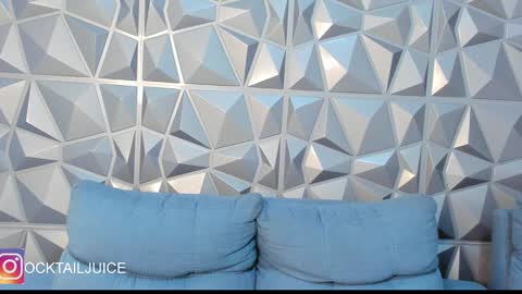 Snapshot of your_juice_ocktail chatting on 09-22-25, 07:05 your_juice_ocktail online show from 09-22-25, 07:05