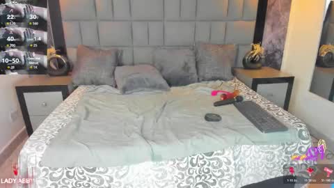 your_lady_milf online show from 12-18-25, 07:42