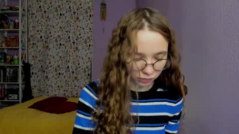 Leslie online show from 11-24-25, 07:24