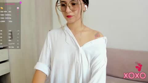 Lila  online show from 09-28-25, 07:41