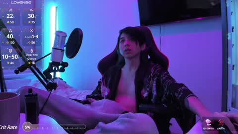 Snapshot of your_little_twink chatting on 01-01-25, 11:40 Han online show from 01-01-25, 11:40