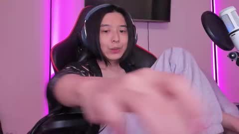 Snapshot of your_little_twink chatting on 09-20-25, 02:12 Han online show from 09-20-25, 02:12