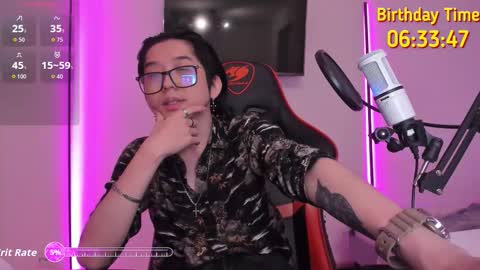 Snapshot of your_little_twink chatting on 10-04-25, 02:26 Han online show from 10-04-25, 02:26