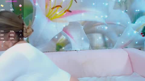 Snapshot of your_milf_lilly chatting on 01-18-25, 10:06 Lilly online show from 01-18-25, 10:06