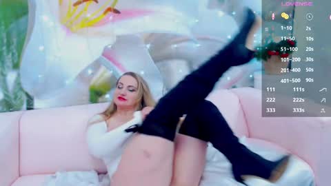 Snapshot of your_milf_lilly chatting on 03-12-25, 09:55 Lilly online show from 03-12-25, 09:55