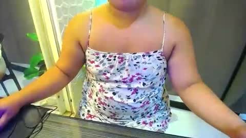 Snapshot of your_miss_tine chatting on 04-03-26, 12:58 tine online show from 04-03-26, 12:58