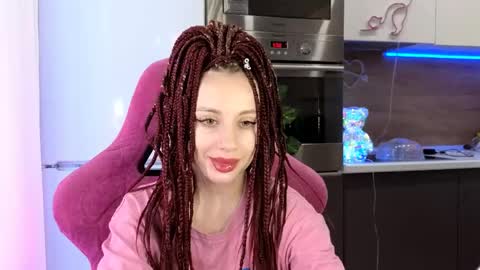 Alice  online show from 04-25-26, 01:08