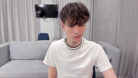 Snapshot of your_shy_guy chatting on 01-04-25, 05:47 your_shy_guy online show from 01-04-25, 05:47