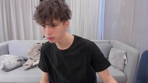 Snapshot of your_shy_guy chatting on 01-06-25, 08:46 your_shy_guy online show from 01-06-25, 08:46