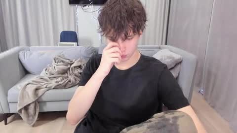 Snapshot of your_shy_guy chatting on 01-16-25, 07:20 your_shy_guy online show from 01-16-25, 07:20