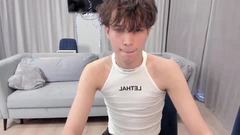 Snapshot of your_shy_guy chatting on 01-18-25, 10:06 your_shy_guy online show from 01-18-25, 10:06