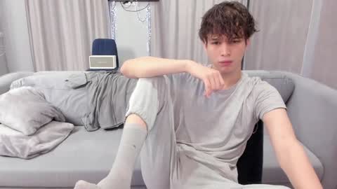 Snapshot of your_shy_guy chatting on 01-24-25, 06:57 your_shy_guy online show from 01-24-25, 06:57