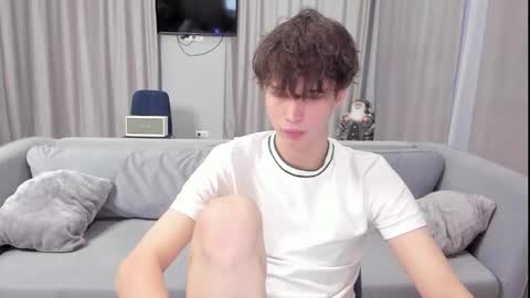 Snapshot of your_shy_guy chatting on 01-26-25, 06:49 your_shy_guy online show from 01-26-25, 06:49