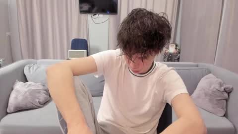 Snapshot of your_shy_guy chatting on 01-26-25, 07:20 your_shy_guy online show from 01-26-25, 07:20