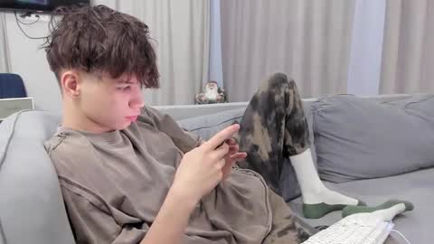 Snapshot of your_shy_guy chatting on 02-03-25, 01:30 your_shy_guy online show from 02-03-25, 01:30