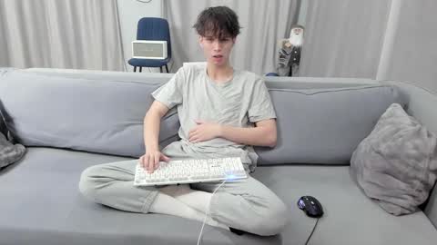 Snapshot of your_shy_guy chatting on 02-25-25, 08:51 your_shy_guy online show from 02-25-25, 08:51