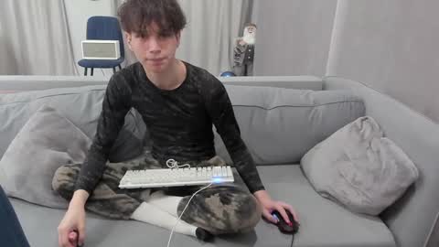 Snapshot of your_shy_guy chatting on 02-26-25, 07:05 your_shy_guy online show from 02-26-25, 07:05