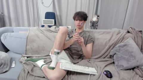 Snapshot of your_shy_guy chatting on 03-11-25, 10:42 your_shy_guy online show from 03-11-25, 10:42