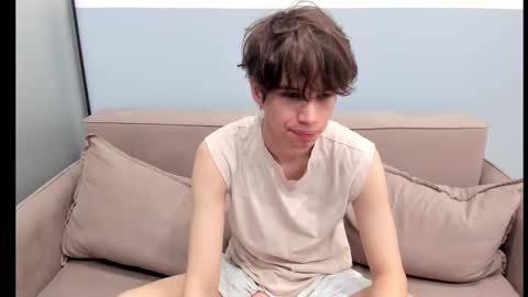 Snapshot of your_shy_guy chatting on 10-01-25, 04:07 your_shy_guy online show from 10-01-25, 04:07