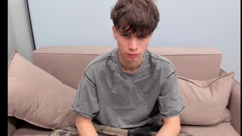 Snapshot of your_shy_guy chatting on 10-12-25, 02:43 your_shy_guy online show from 10-12-25, 02:43