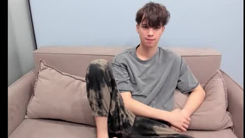 Snapshot of your_shy_guy chatting on 10-18-25, 08:42 your_shy_guy online show from 10-18-25, 08:42