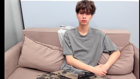 Snapshot of your_shy_guy chatting on 10-29-25, 05:42 your_shy_guy online show from 10-29-25, 05:42