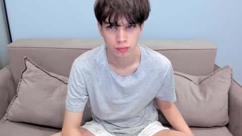 Snapshot of your_shy_guy chatting on 11-03-25, 07:31 your_shy_guy online show from 11-03-25, 07:31