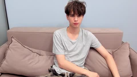 Snapshot of your_shy_guy chatting on 11-06-25, 05:30 your_shy_guy online show from 11-06-25, 05:30