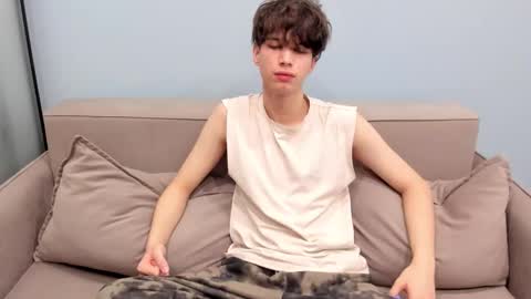 Snapshot of your_shy_guy chatting on 11-10-25, 06:12 your_shy_guy online show from 11-10-25, 06:12