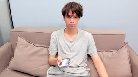 Snapshot of your_shy_guy chatting on 11-22-25, 08:24 your_shy_guy online show from 11-22-25, 08:24