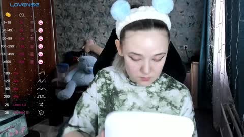 Molly online show from 12-08-24, 06:11