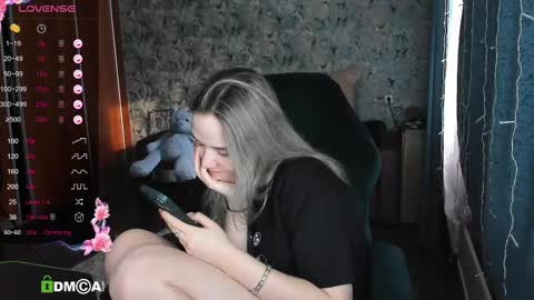 Molly online show from 03-11-25, 10:07