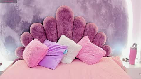 Zoe  online show from 04-25-26, 02:58