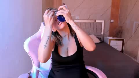 Salome online show from 02-21-26, 06:53