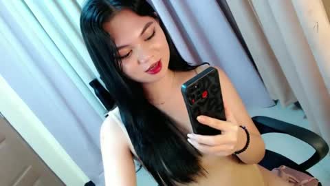 Snapshot of yourangelictransgirl chatting on 12-17-24, 06:09 Hi its me Yna online show from 12-17-24, 06:09