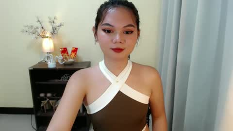 Snapshot of yourangelictransgirl chatting on 02-01-25, 02:13 Hi its me Yna online show from 02-01-25, 02:13