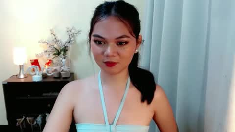 Snapshot of yourangelictransgirl chatting on 02-28-25, 01:03 Hi its me Yna online show from 02-28-25, 01:03