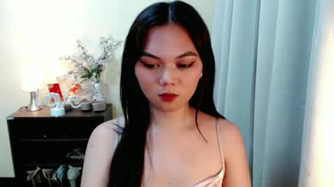 Snapshot of yourangelictransgirl chatting on 03-05-25, 12:22 Hi its me Yna online show from 03-05-25, 12:22