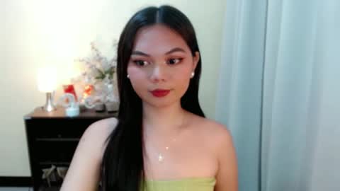 Snapshot of yourangelictransgirl chatting on 03-06-25, 12:19 Hi its me Yna online show from 03-06-25, 12:19