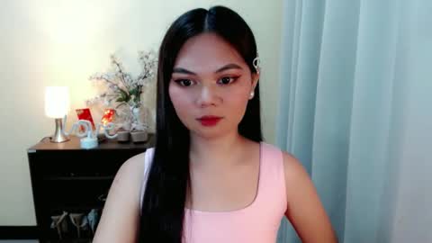 Snapshot of yourangelictransgirl chatting on 03-07-25, 12:56 Hi its me Yna online show from 03-07-25, 12:56