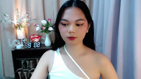 Snapshot of yourangelictransgirl chatting on 09-21-25, 01:02 Hi its me Yna online show from 09-21-25, 01:02