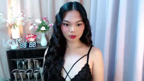 Snapshot of yourangelictransgirl chatting on 09-22-25, 01:02 Hi its me Yna online show from 09-22-25, 01:02