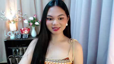 Snapshot of yourangelictransgirl chatting on 09-28-25, 12:21 Hi its me Yna online show from 09-28-25, 12:21