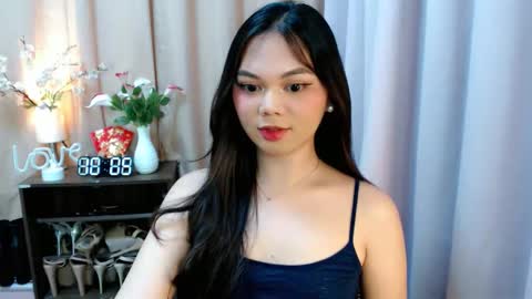 Snapshot of yourangelictransgirl chatting on 10-10-25, 02:05 Hi its me Yna online show from 10-10-25, 02:05