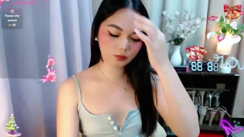 Snapshot of yourangelictransgirl chatting on 12-18-25, 12:33 Hi its me Yna online show from 12-18-25, 12:33